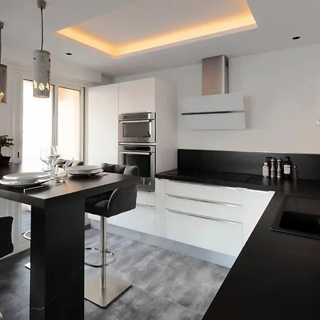 Luxury 1 Bedroom Panoramic Sea View, 5mn From Monaco *